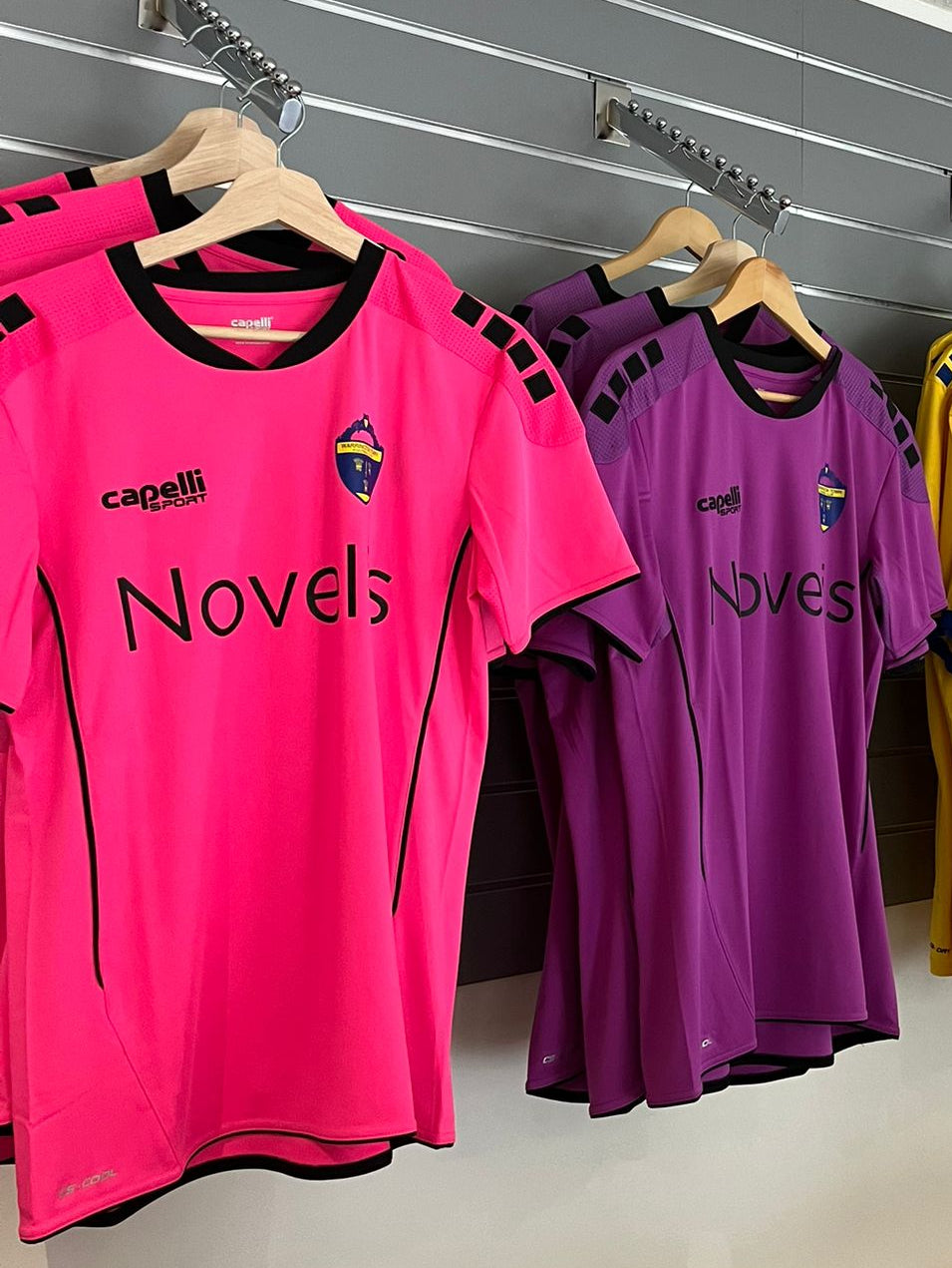 2024/25 Replica Goalkeeper Shirt Short Sleeve Purple